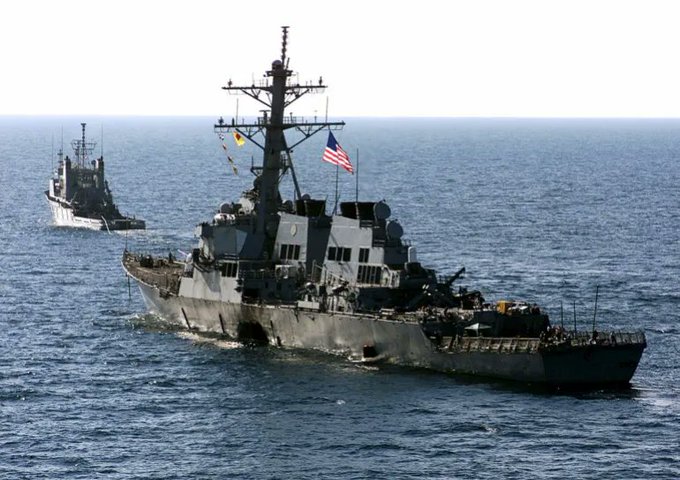 Houthi Klaim Serang Kapal Perang AS di Laut Merah dan Teluk Aden