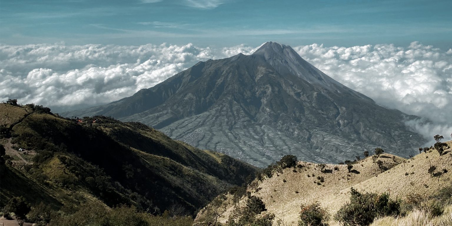  Jalur Pendakian Gunung Merbabu Ditutup: Langkah Pemulihan Ekosistem