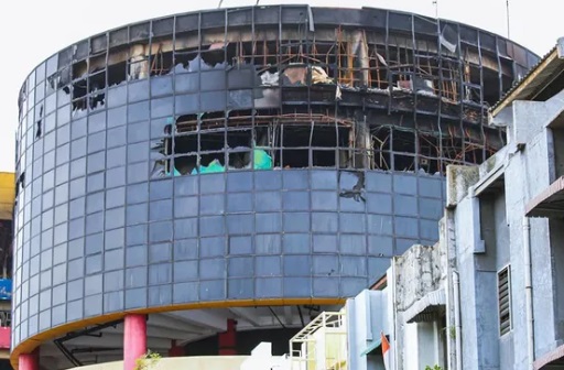 Kondisi gedung Glodok Plaza usai kebakaran. Foto: Instagram @humasjakfire