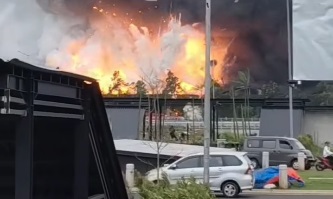 Pergudangan di Dadap Tangerang Kebakaran, Asap Hitam Membumbung ke Udara