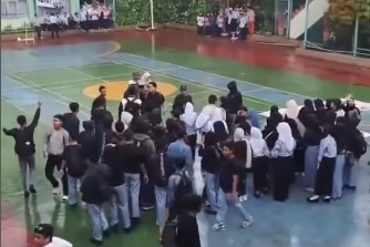 Siswa SMKN 1 Depok unjuk rasa terancam gagal SNBP. Foto: Instagram @depok24jam