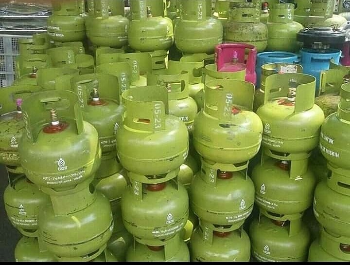 Pengecer gas 3 kg akan diubah statusnya menjadi pangkalan resmi. (foto X)