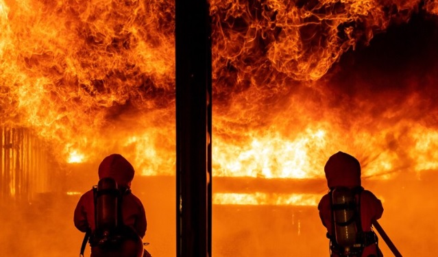 Pipa Gas Petronas di Kuala Lumpur Terbakar, Api Merambat ke Rumah Warga, 33 Terluka